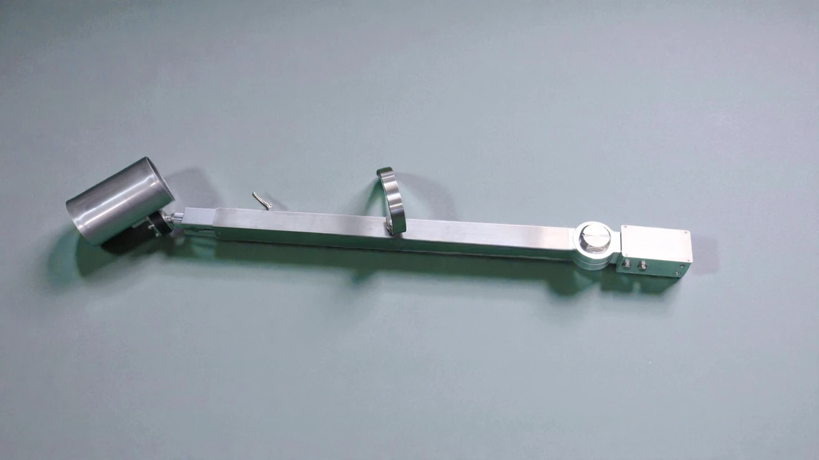 アームにノズル装着（横）